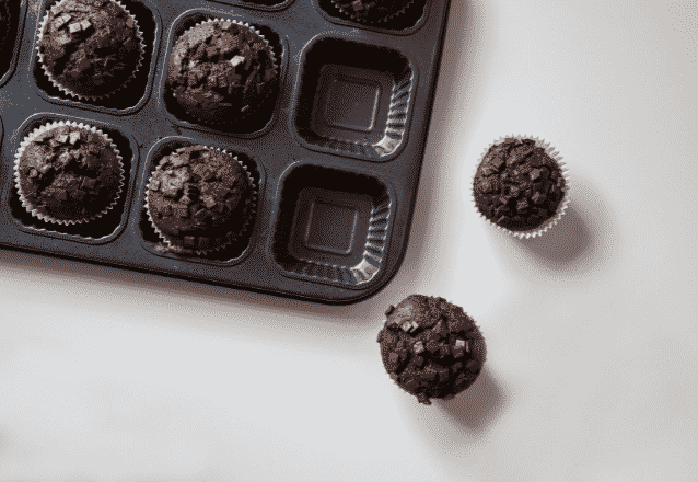 Chokladmuffins med chokladbitar