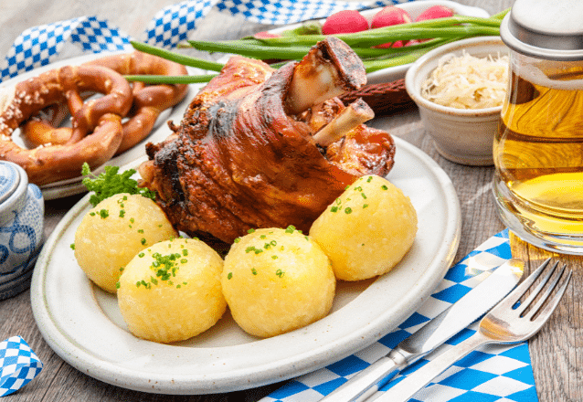 Schweinshaxe med potatis