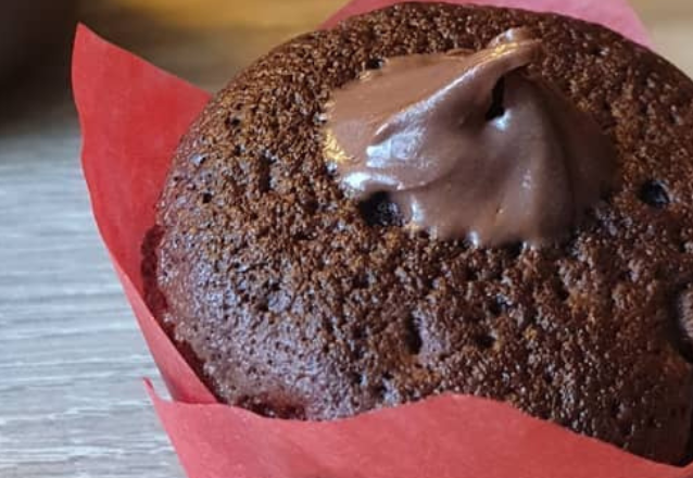 Saftiga chokladmuffins med fyllning