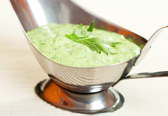 Green goddess dressing (örtdressing)