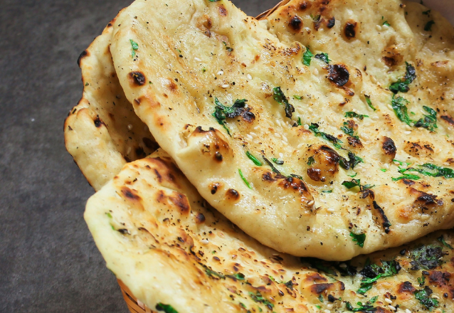 Peshwari naan (fyllda naanbröd)